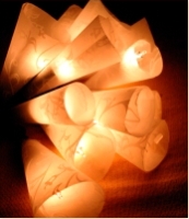 Lichterkette mit Transparentpapierröckchen