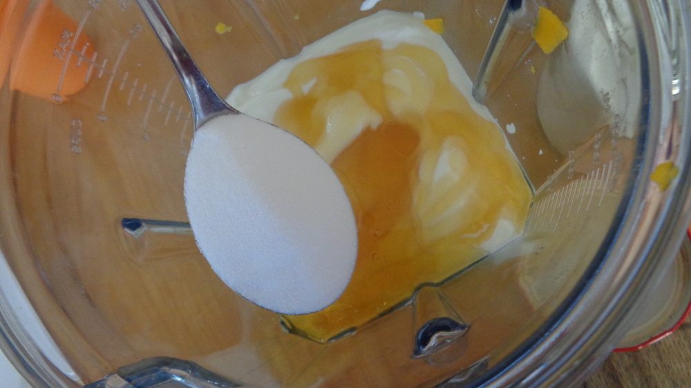 Mango-Joghurt-Eis selbst machen – Inulin zugeben