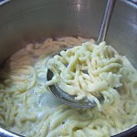 Nudeln selbst machen – Grundrezept für Eierspätzle